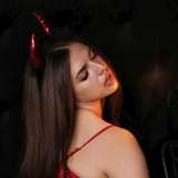 huge_tits_queen