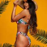 nicoleaninston